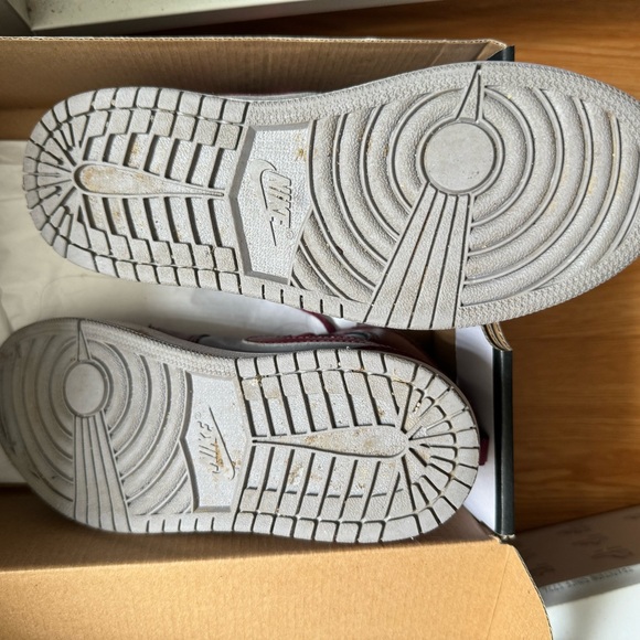 Jordan 1 Mid - Picture 4 of 5